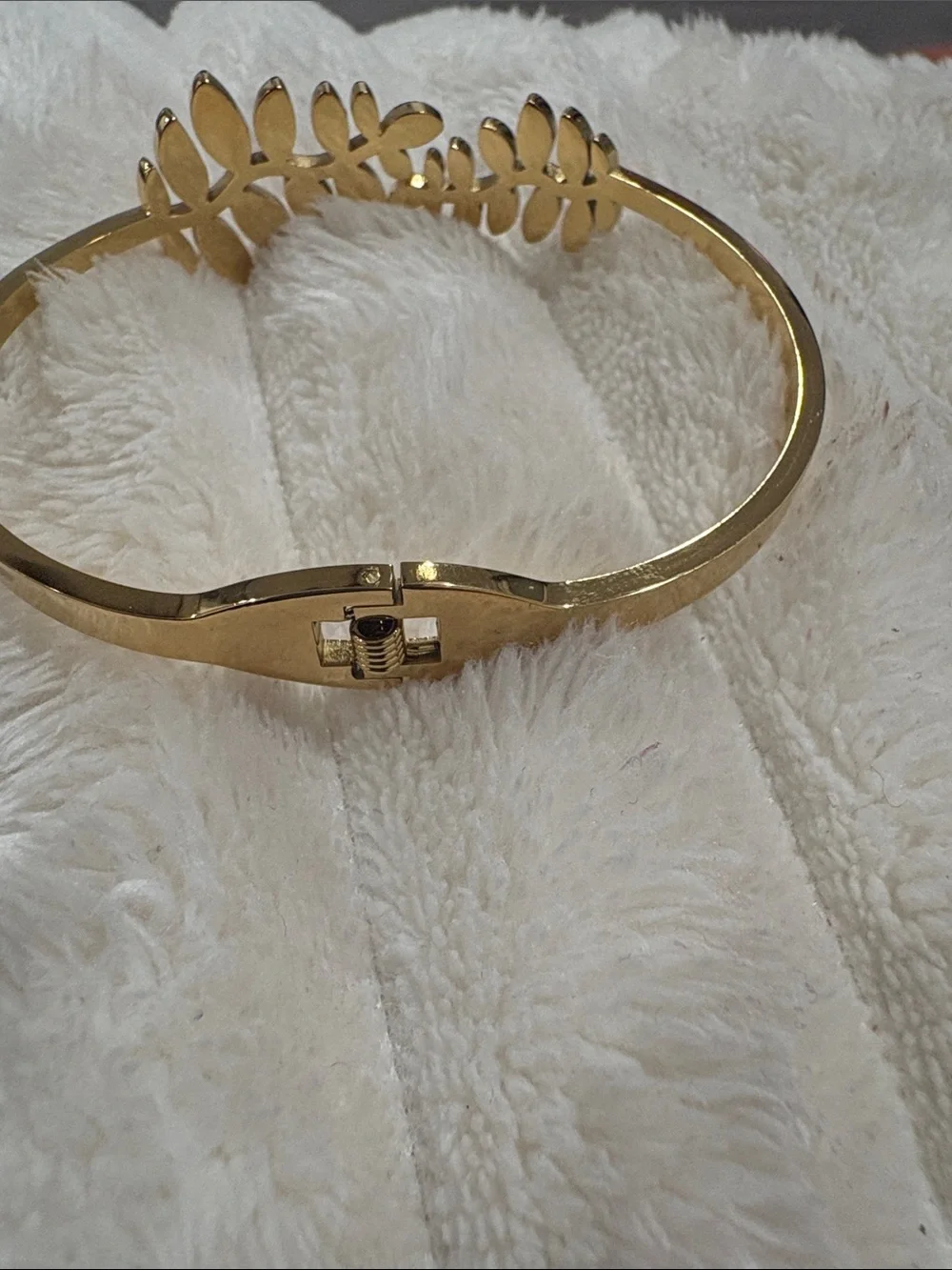 Gold Leaf Motif Bangle Bracelet - Women Jewelry